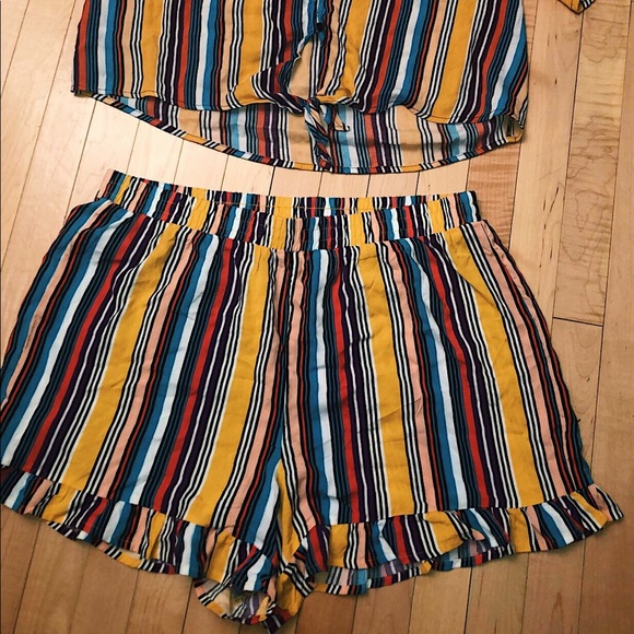 Cropped Set - Picture 2 of 2